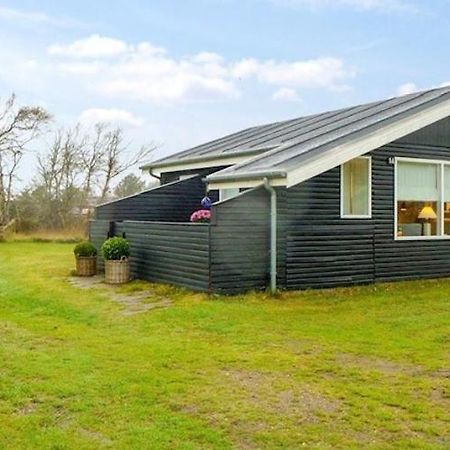 Sommerhus I Blokhus Helt Taet Pa By Og Strand Экстерьер фото